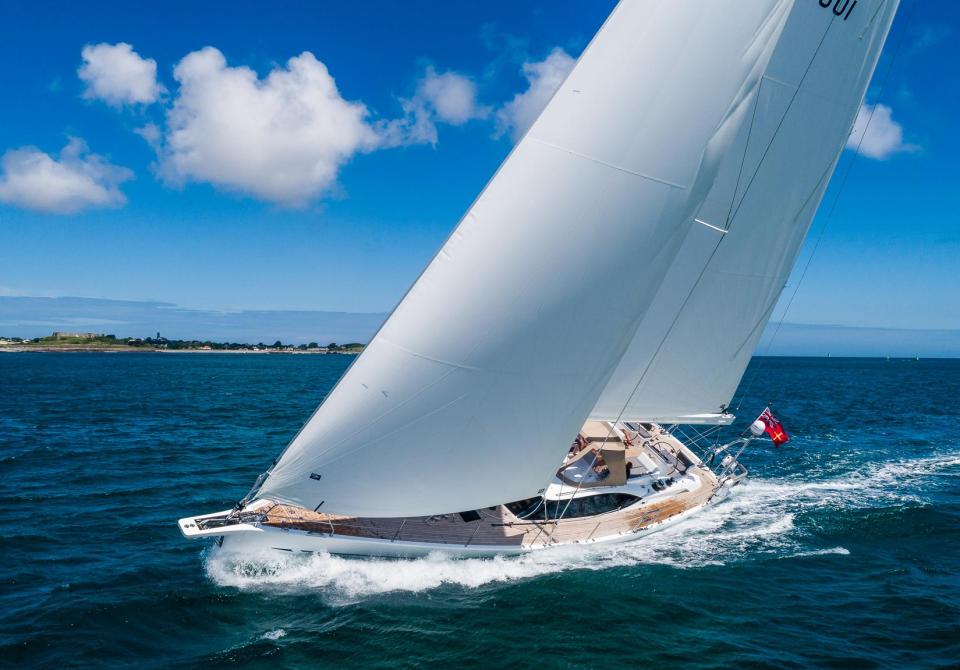 Oster 565 cruising